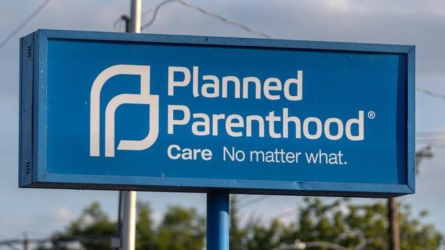 cbsn-fusion-planned-parenthood-resumes-abortion-services-in-wisconsin-thumbnail-2306415-640x360.jpg 