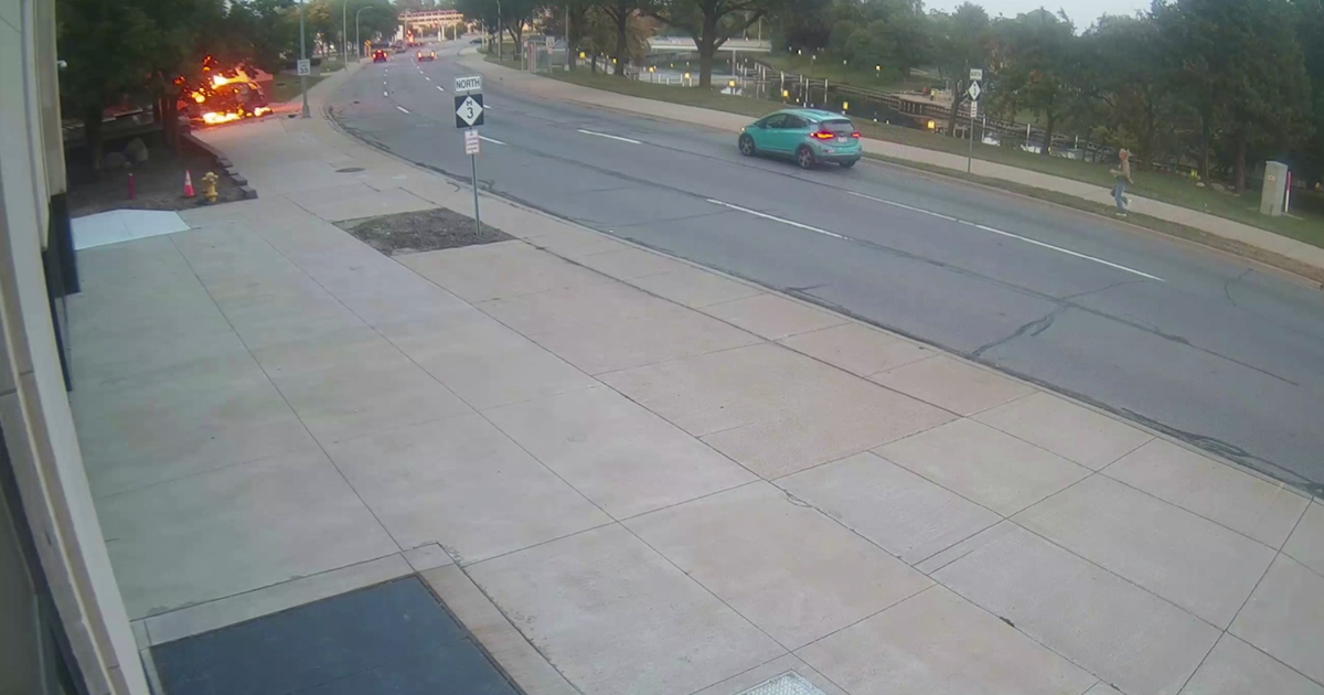 VIDEO: 1 person dead after vehicle crashes into retaining wall outside VIDEO: 1 person dead after vehicle crashes into retaining wall outside
