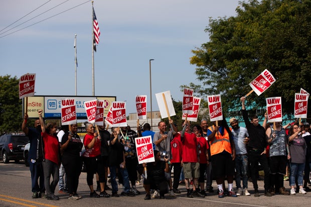 United Auto Workers Go On Strike After Contract Talks Break Down
