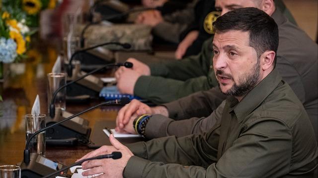 cbsn-fusion-zelenskyy-requests-for-us-funding-come-with-ukraine-cracking-down-on-corruption-thumbnail-2312642-640x360.jpg 