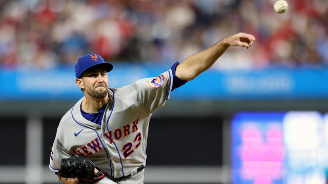 David Peterson #23 of the New York Mets pitches during the first inning against the Philadelphia Phillies at Citizens Bank Park on September 21, 2023 in Philadelphia, Pennsylvania. 