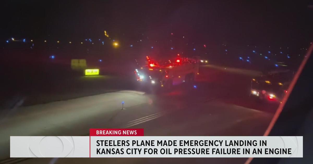 Steelers' jet makes emergency landing in Kansas City