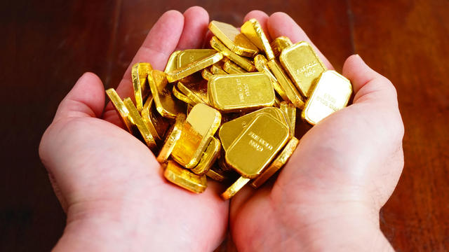 can-gold-bars-and-coins-protect-against-inflation.jpg 