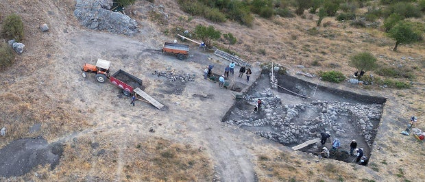 Previously unknown language found hidden in cultic ritual text of ancient tablets