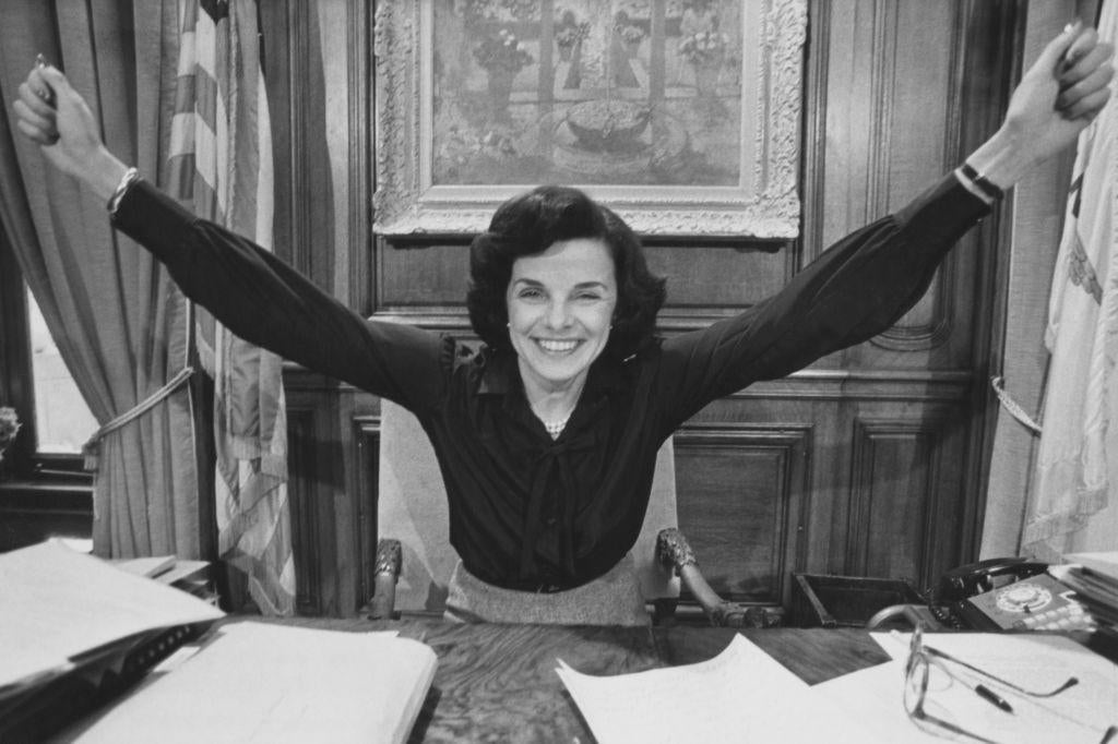 Dianne Feinstein made history as a popular San Francisco mayor before ...