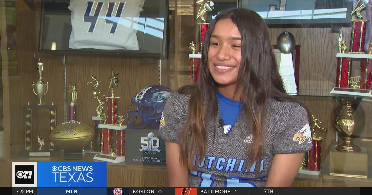 Dallas ISD's Wilmer-Hutchins Eagles are soaring this year with football  team's new girly girl kicker - CBS Texas