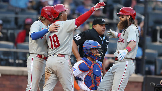 Bryce Harper homers in the 7th inning and leads the playoff-bound Phillies  past the Pirates 7-6 - ABC News