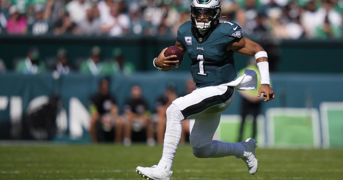 Committment to run has helped Eagles, Jalen Hurts improve
