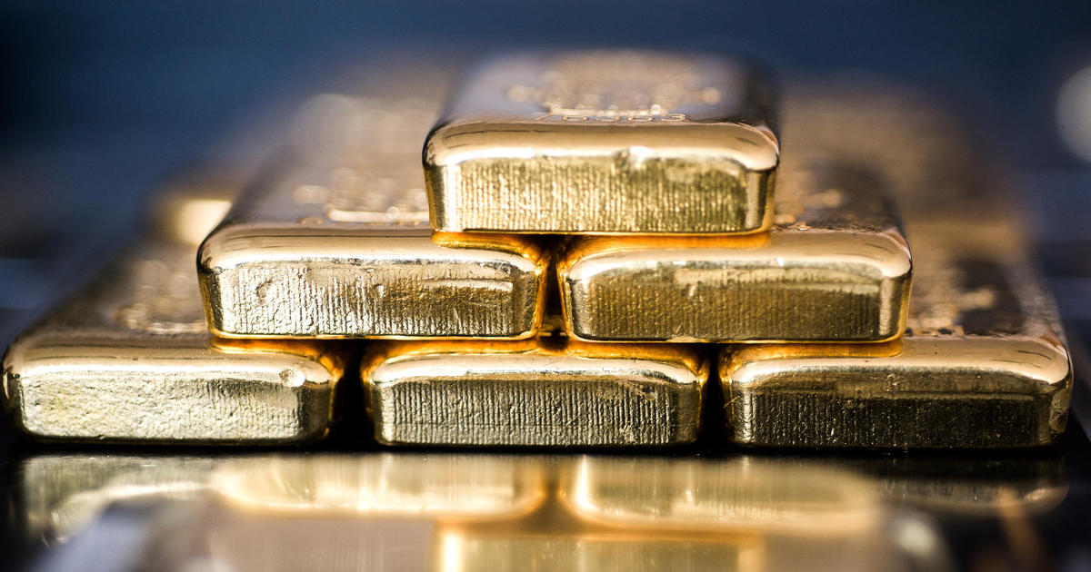 Should you buy Costco's gold bars? What investors should consider