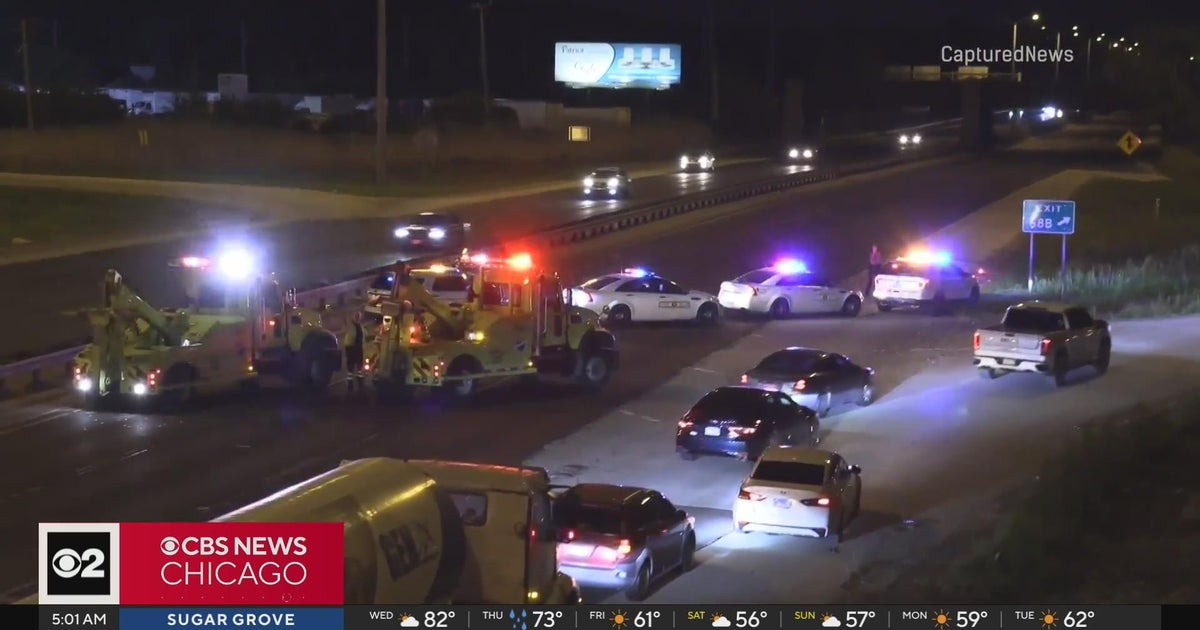 1 person seriously injured in shooting on Chicago freeway - CBS Chicago