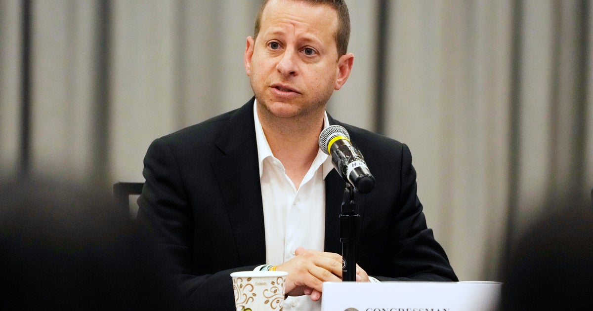 Moskowitz phone calls to maximize Mar-a-Lago house taxes soon after Trump claims it really is worthy of .8B Moskowitz phone calls to maximize Mar-a-Lago house taxes soon after Trump claims it really is worthy of .8B