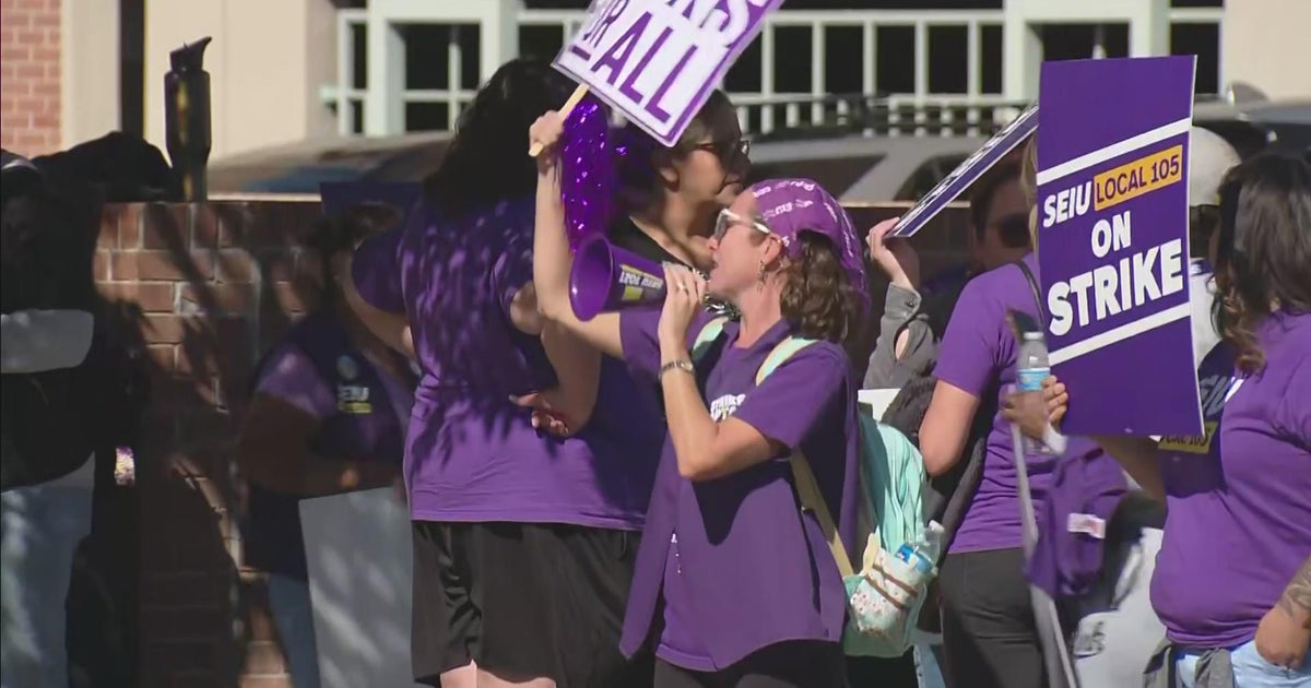 Kaiser strike enters second day as negotiations continue - CBS Colorado
