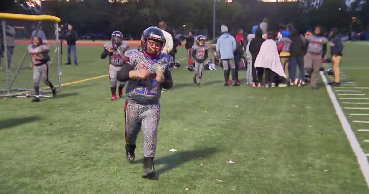 Chicago Hellcats Youth Football teams need help getting to nationals - CBS  Chicago