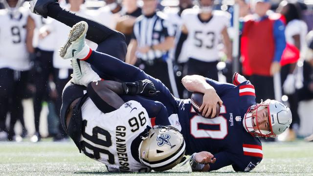 Here's how 'Santa Mac' Jones came through for the Patriots' offensive line  - The Boston Globe