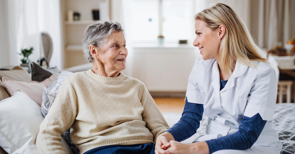Много възрастни хора смятат че застраховката за дългосрочни грижи е