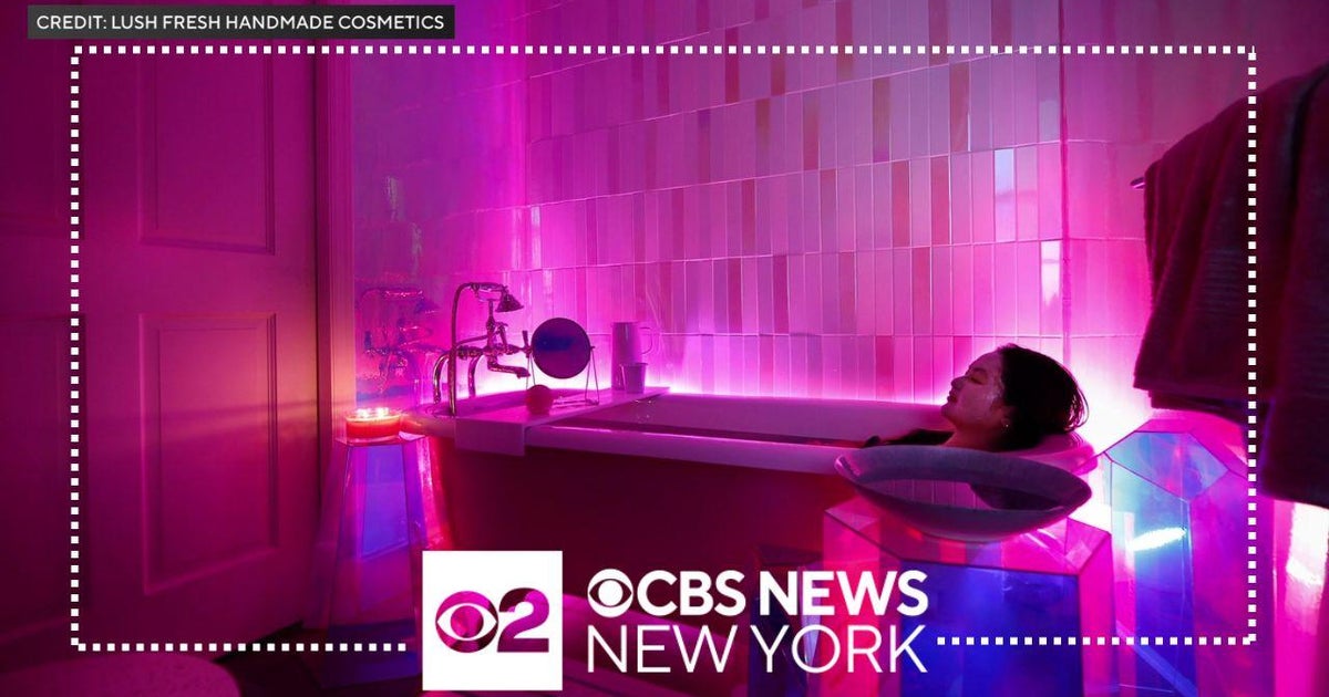 "BookABath" tub rental comes to Upper East Side CBS New York