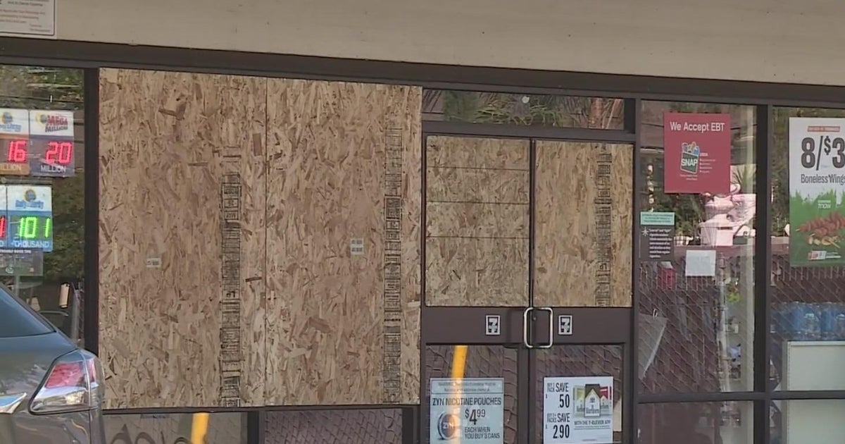 This has got to stop Looters ransack Sacramento County 7Eleven after sideshow This has got to stop Looters ransack Sacramento County 7Eleven after sideshow