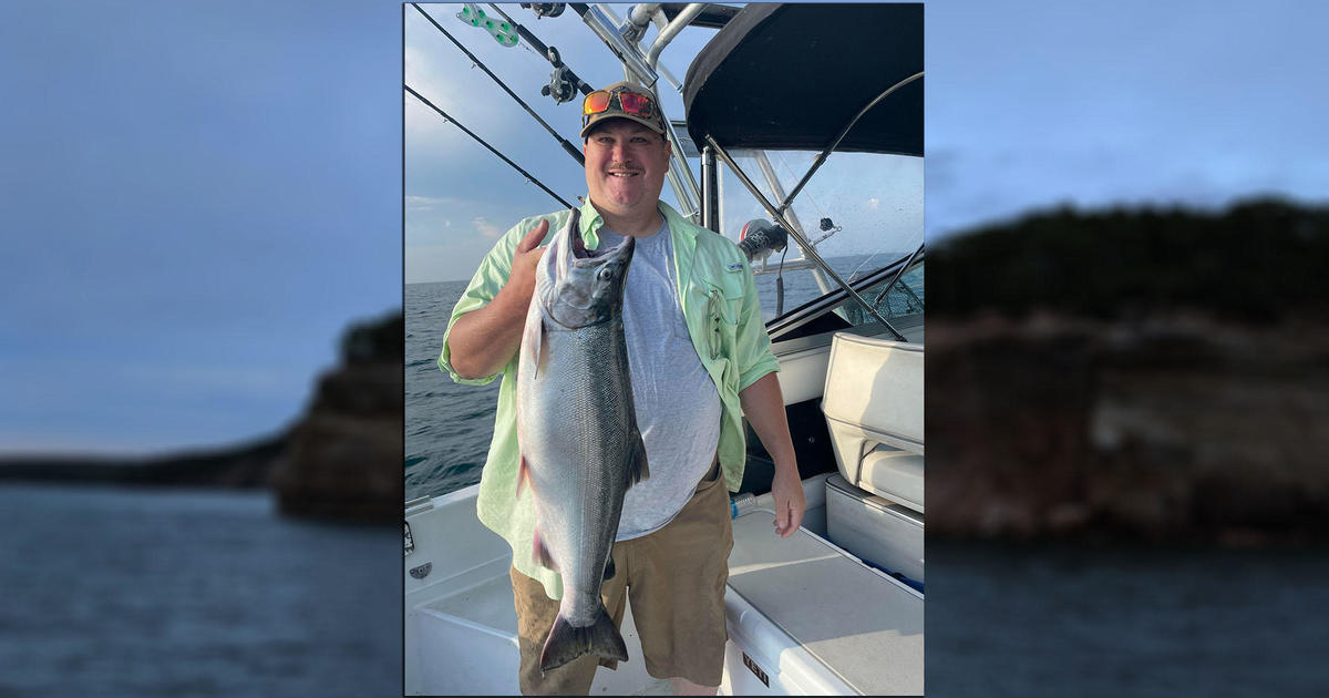 Minnesota angler's 10-pound, 14-ounce salmon breaks 53-year-old record