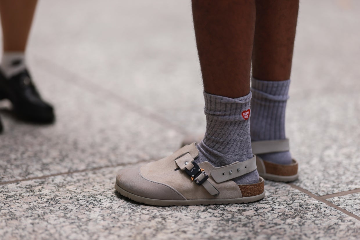 Street Style - September 2022 - New York Fashion Week 