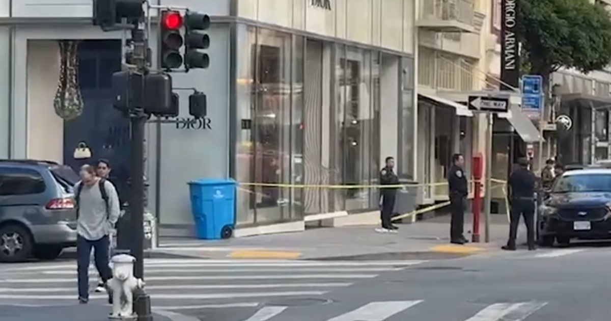 Smash-and-grab thieves target San Francisco Dior boutique in Union Square; 2 suspects arrested