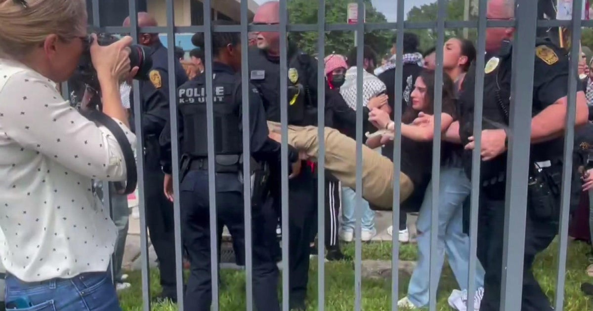 Arrests created for the duration of professional-Palestinian rally at FAU Arrests created for the duration of professional-Palestinian rally at FAU