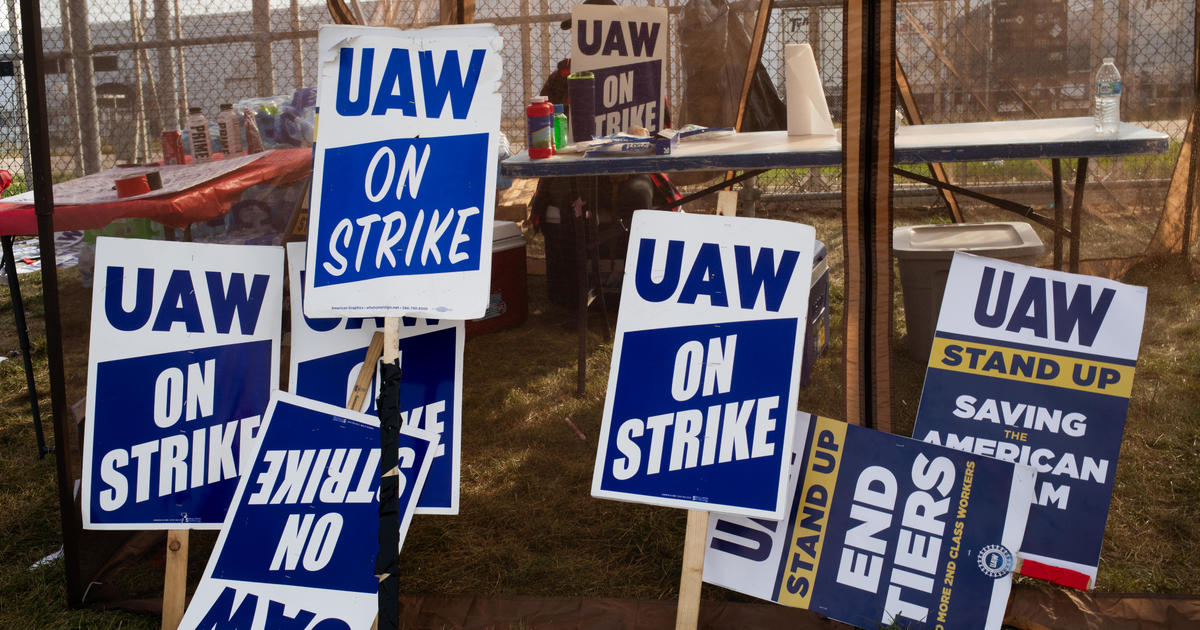 UAW expands strike to General Motors’ largest factory, where SUVs including the Chevy Tahoe are made