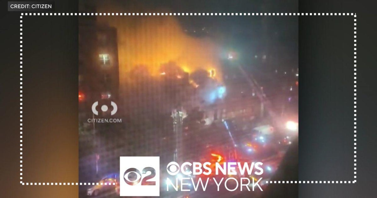 2 firefighters injured battling Brooklyn building fire - CBS New York