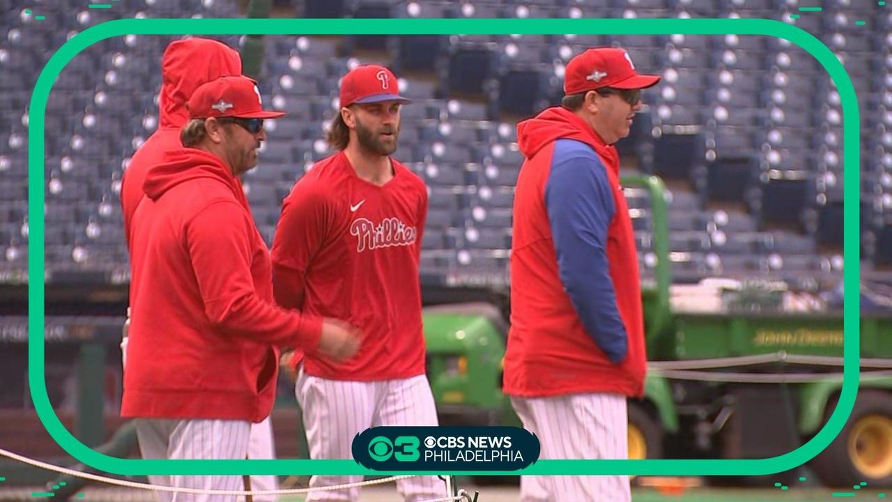 Rhys Hoskins and Aaron Nola  Phillies baseball, Philadelphia eagles fans,  Phillies