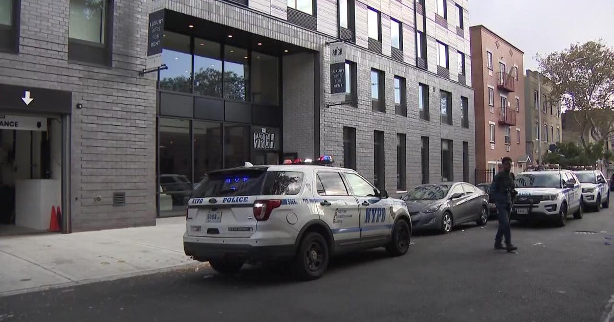 Man, woman shot at luxury Brooklyn building Monday morning - CBS New York