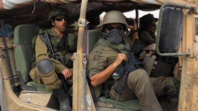 cbsn-fusion-how-the-israeli-military-is-having-to-prepare-for-a-possible-ground-offensive-in-gaza-thumbnail-2375146-640x360.jpg 