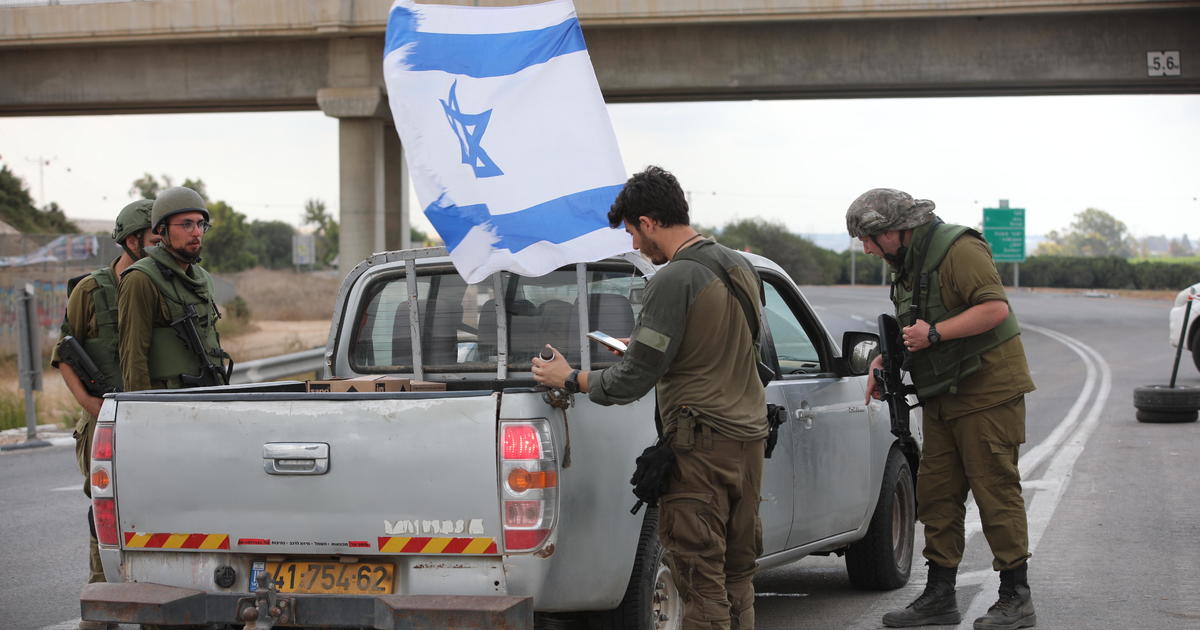 Израелската армия заяви в понеделник, че бомбардировката й над Газа