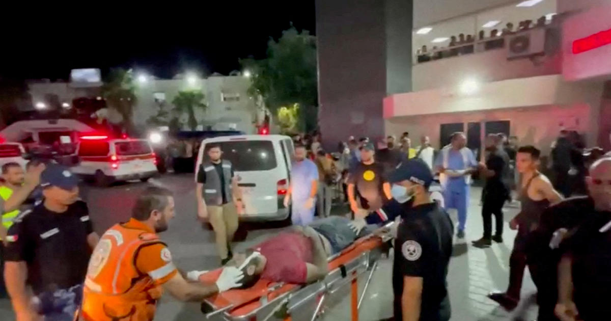 Здравните служители в Газа казват че стотици хора са били