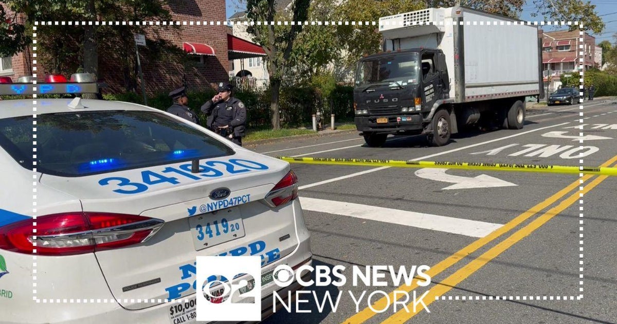 Man on scooter dies after crashing into box truck in the Bronx - CBS ...
