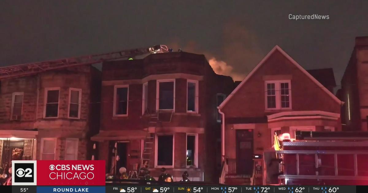 Firefighter Injured Battling House Fire On Chicago's South Side - CBS ...