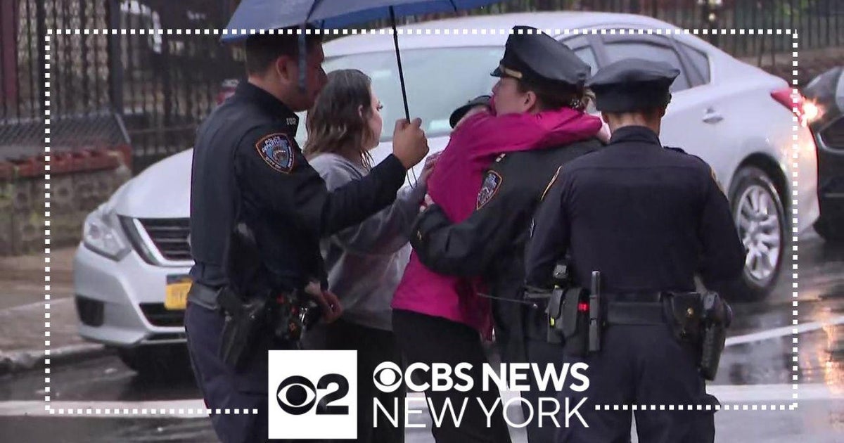 Beloved crossing guard struck and killed in Queens CBS New York(00)