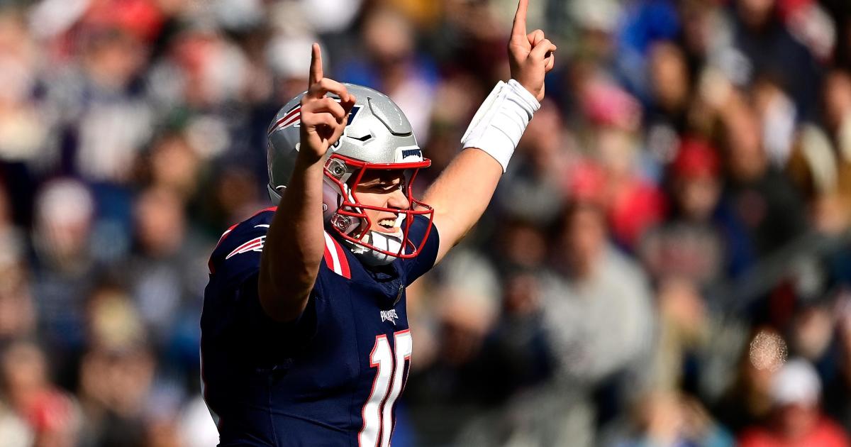 Tom Brady's trademark fist pump in Gillette will never get old 🔥 He is  being honored at the Patriots opening game today 👏 (via @