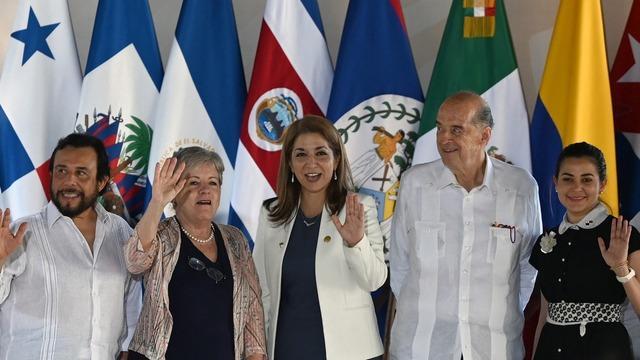 cbsn-fusion-latin-american-leaders-hold-migration-summit-in-mexico-thumbnail-2393330-640x360.jpg 