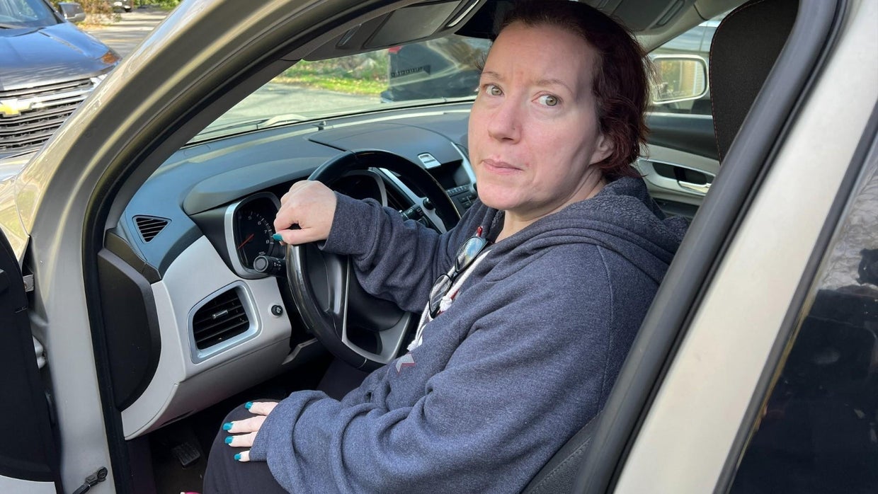 Stoughton woman describes coyote attack 'It had me trapped.' CBS Boston(00)