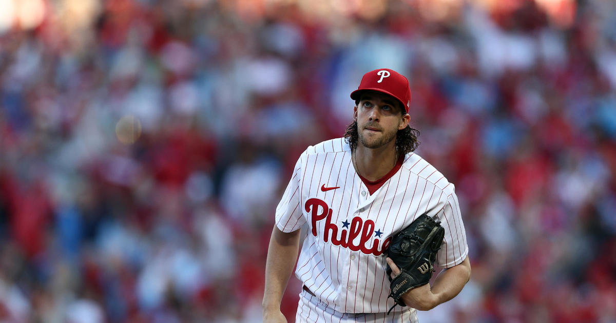 Who should the Phillies have throw out the ceremonial first pitch