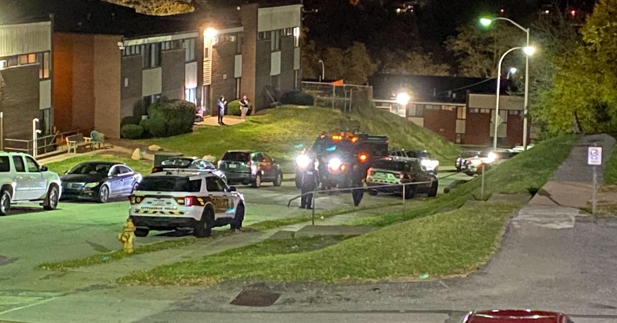 Pittsburgh Police searching for shooting suspect in Crafton Heights