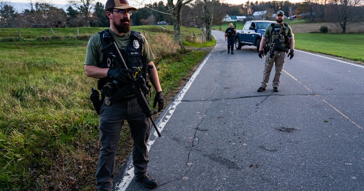 Manhunt for Maine mass shootings suspect continues as details on victims emerge Manhunt for Maine mass shootings suspect continues as details on victims emerge