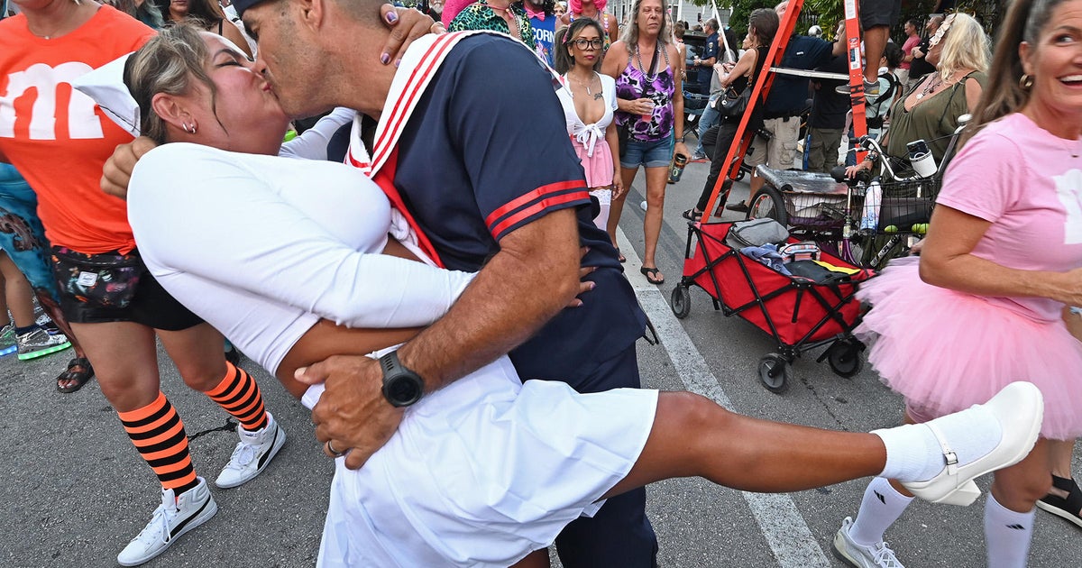 PHOTOS: Fantasy Fest Masquerade marchers roam Key West PHOTOS: Fantasy Fest Masquerade marchers roam Key West