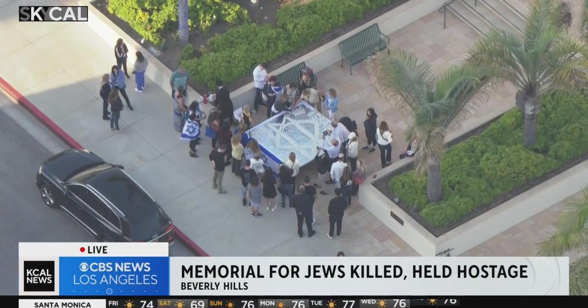 Beverly Hills residents hold memorial for Jews killed, held hostage by