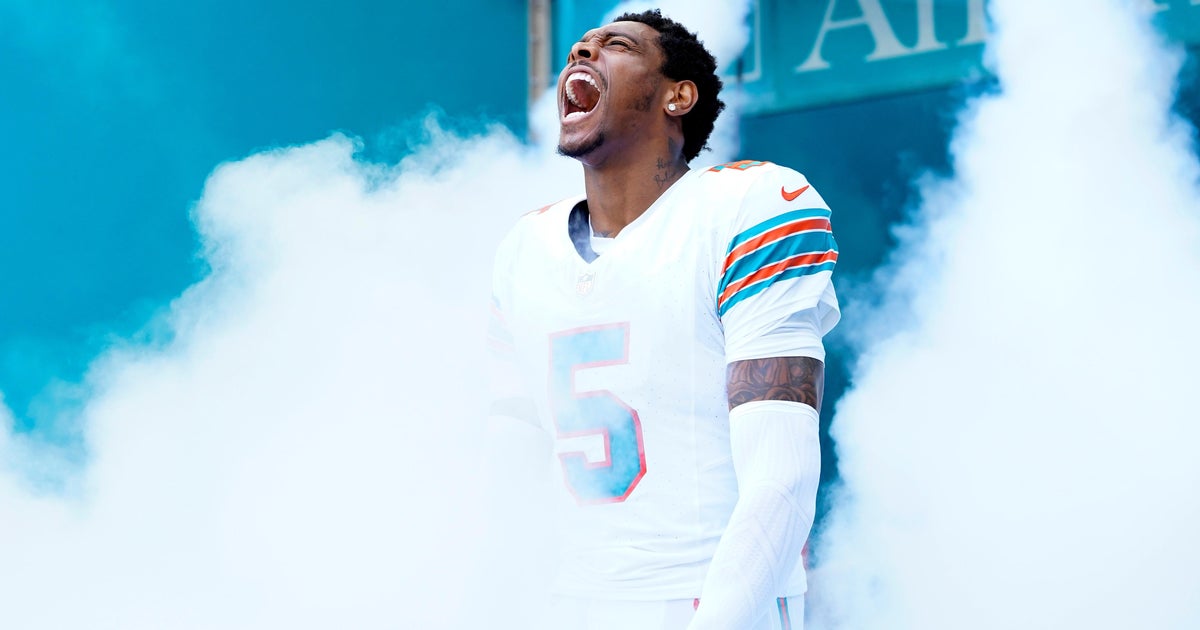 Jalen Ramsey picks off Mac Jones changing scope of PatsDolphins game before halftime