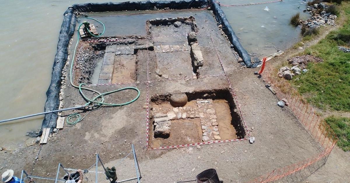 Ancient building, treasures from sunken city found underwater in Greece