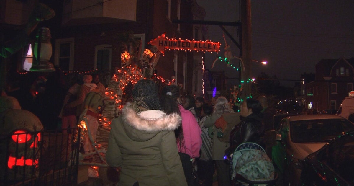West Philadelphia haunted alley transports trickortreaters to a scary movie