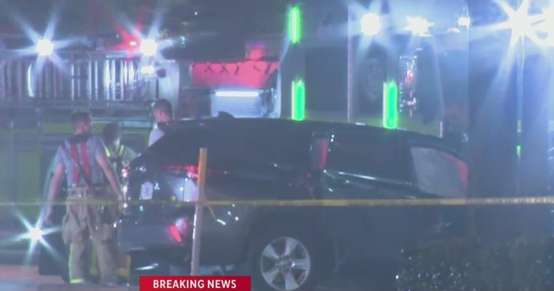 Fiery, lethal crash in Miami Gardens shuts SR 7 in each instructions Fiery, lethal crash in Miami Gardens shuts SR 7 in each instructions