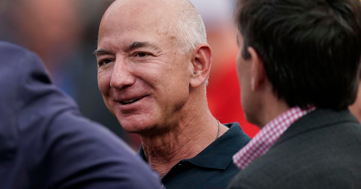 Jeff Bezos, just after founding Amazon in a Seattle garage 3 many years in the past, packs his baggage for Miami Jeff Bezos, just after founding Amazon in a Seattle garage 3 many years in the past, packs his baggage for Miami