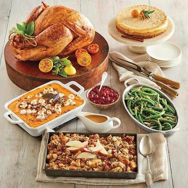 25 Thanksgiving Dinner Cooking Essentials