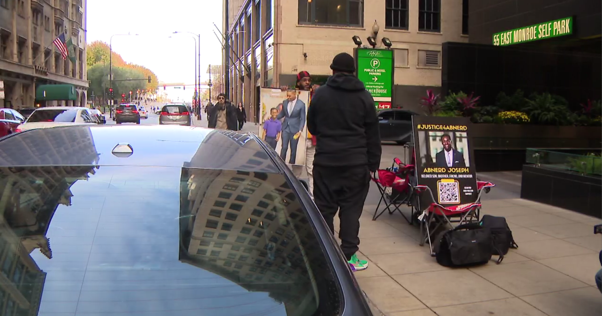 Family Why have there been no charges in shooting that killed Chicago assistant principal